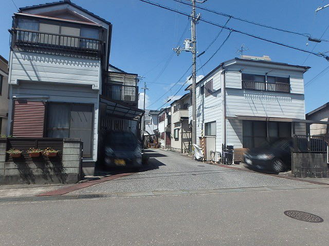 HkÏZ
